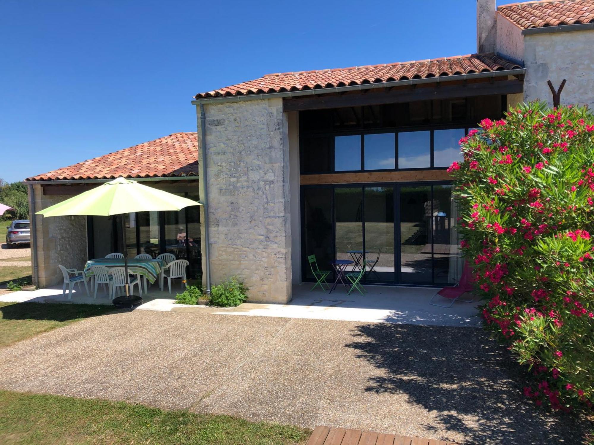 Maison d'hôtes Le Domaine Des Aguins à Saujon Extérieur photo